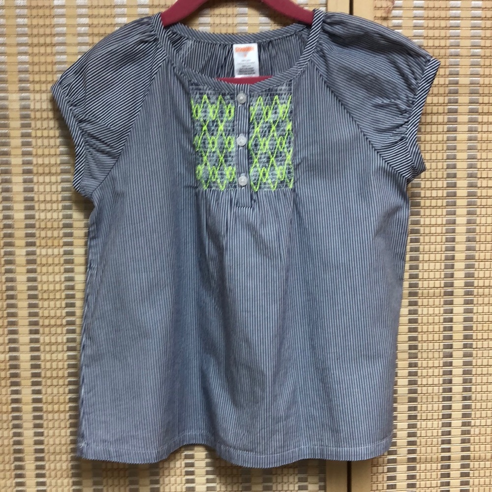 Sweet pinstriped Gymboree top